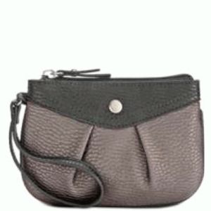 Style Co Hannah Wristlet Pewter Black